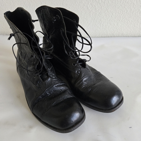 CYDWOQ Iota Black Crackled Leather Lace Up Boots Size 38 or US 8 - Picture 6 of 16